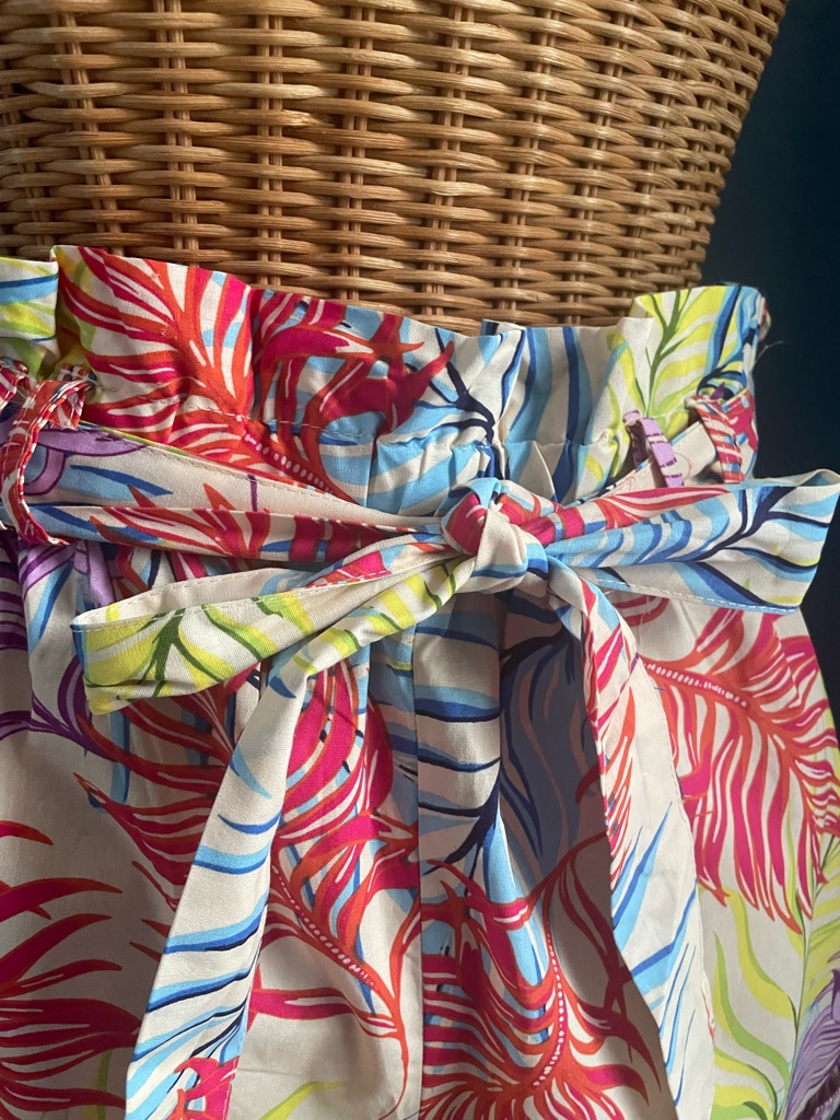 New Look Paper Bag Shorts Cotton Tropical Multi Colored Print Size Medium — image 2 of 8
